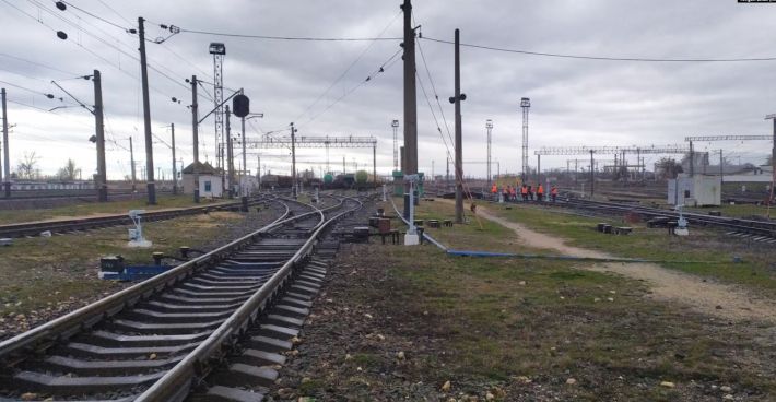Вблизи Мелитополя новую железнодорожную ветку оккупанты хотят присоединить к существующей, которая ведет в Крым